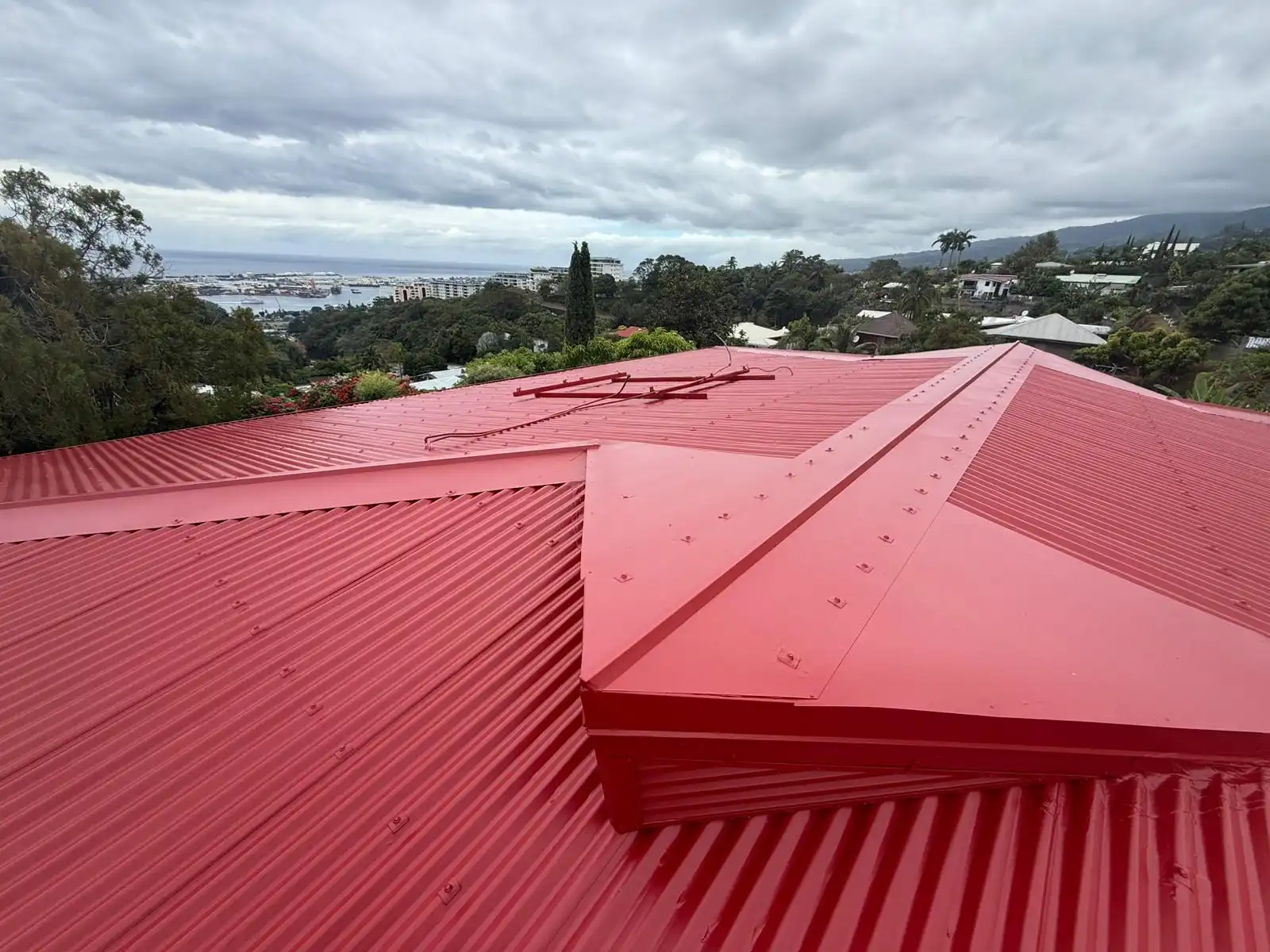maison toit rouge apres